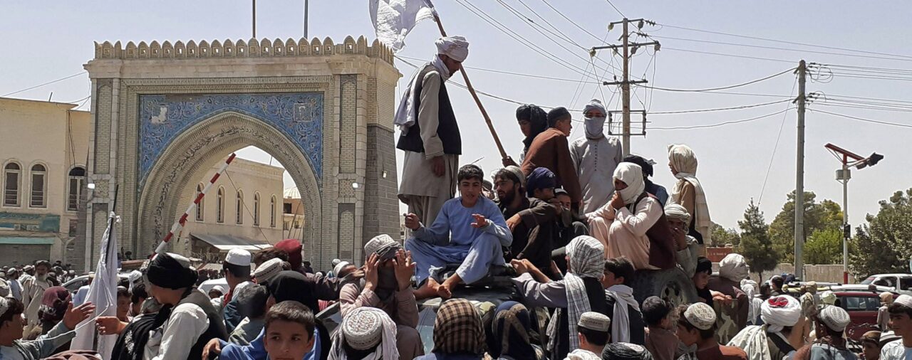 Cronología: los talibanes vuelven a tomar Kabul después de 25 años