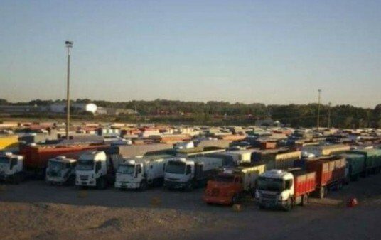 Denuncian por "ilegal y extorsivo" el bloqueo a un puerto en el sur de la provincia de Buenos Aires