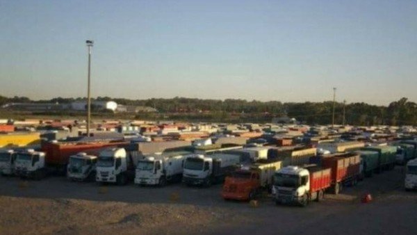 Denuncian por "ilegal y extorsivo" el bloqueo a un puerto en el sur de la provincia de Buenos Aires
