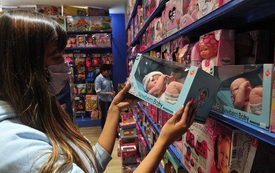 Una barrera a las importaciones alienta a los fabricantes locales de juguetes