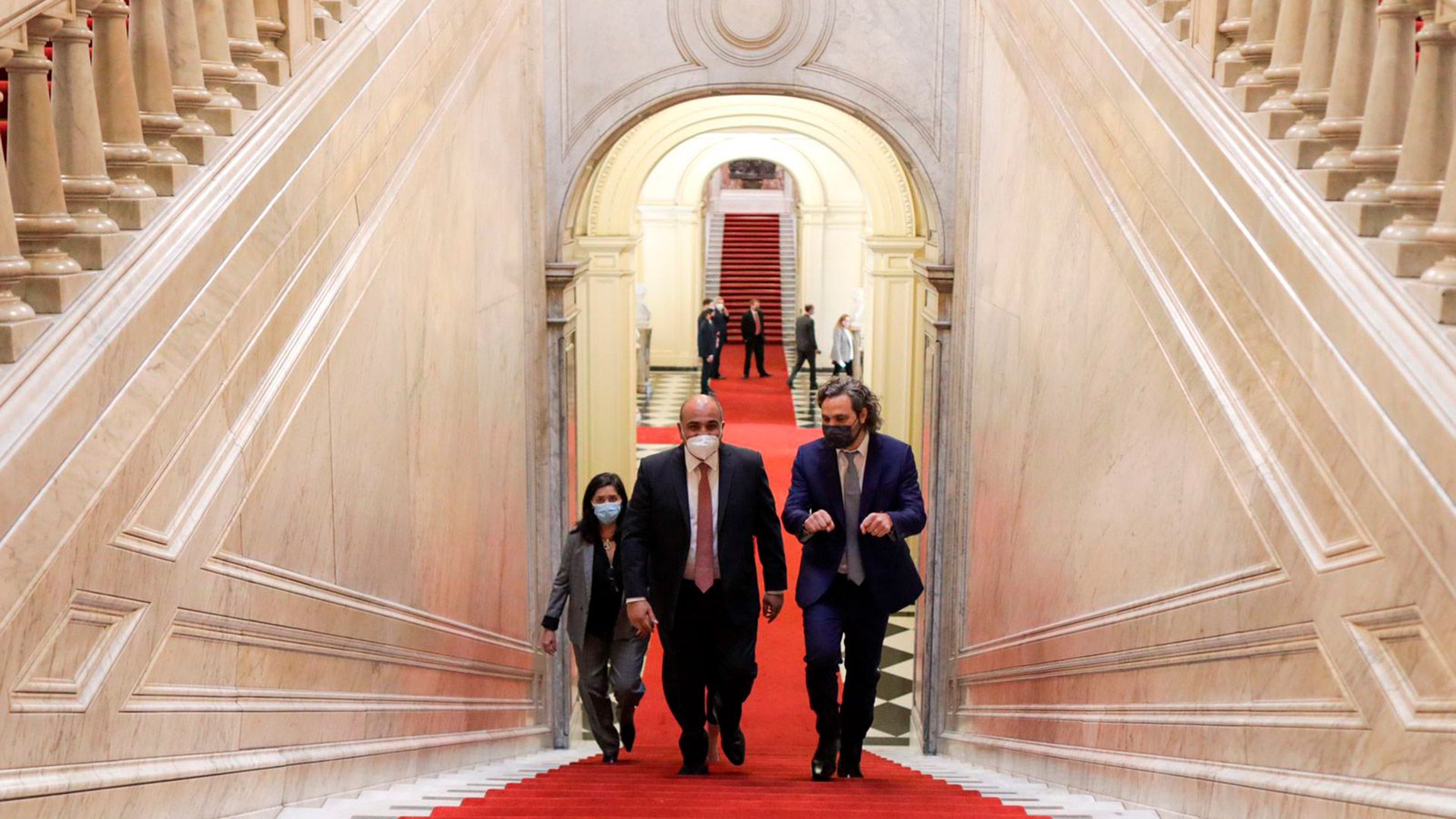 santiago cafiero juan manzur casa rosada jura ministros