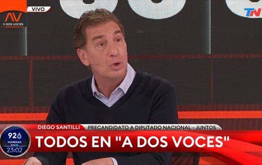 El tenso cruce entre Diego Santilli y Victoria Tolosa Paz por un futuro debate en TV