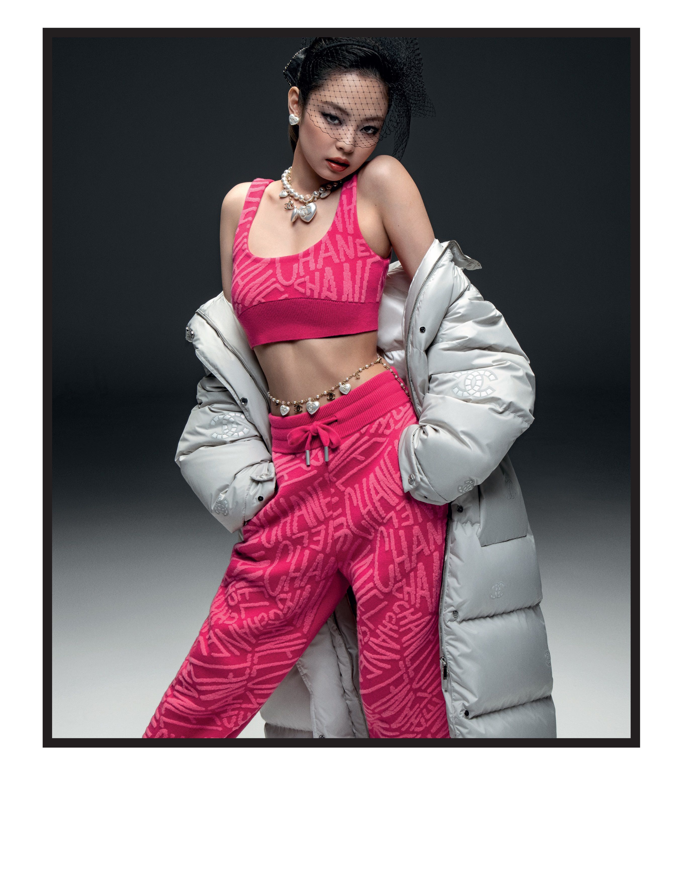 La cantante K-pop Jennie, "Coco Jennie", embajadora de Chanel en una imagen cedida por la casa francesa. SOLO USO EDITORIAL