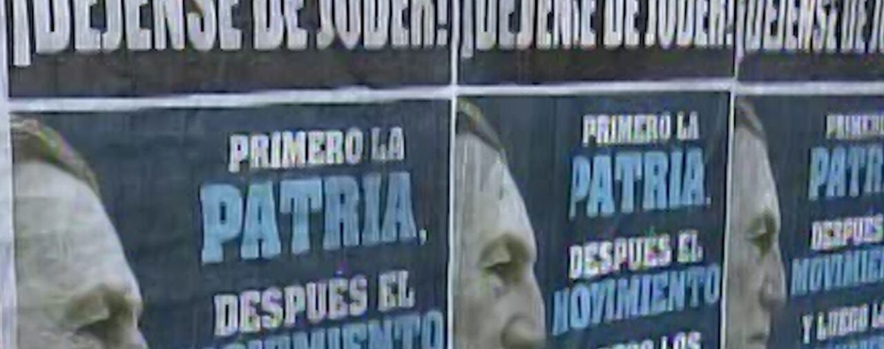 Minuto a minuto, la crisis del Gobierno: CABA amaneció con afiches de Perón y la leyenda “déjense de joder”