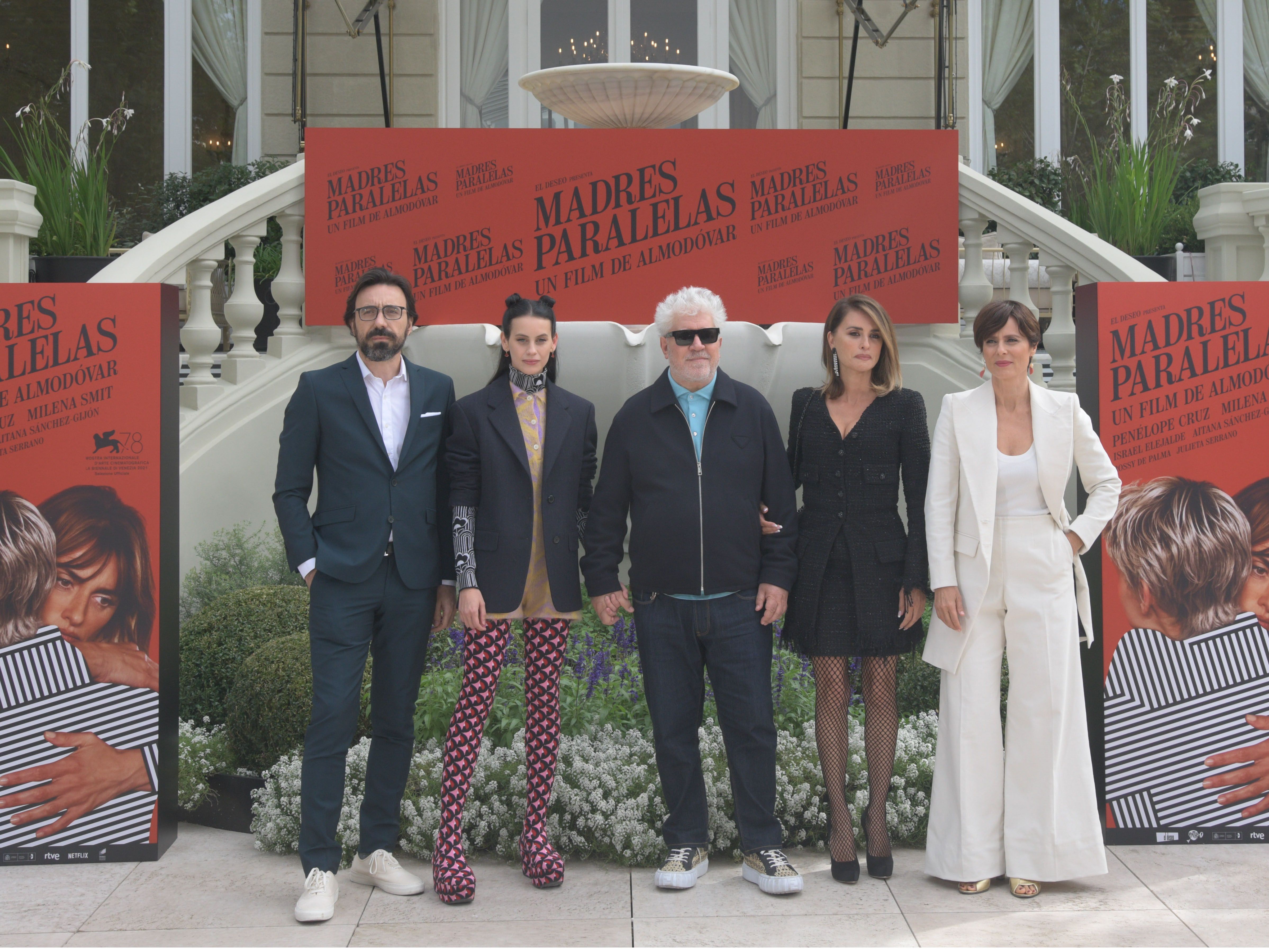 04-10-2021 Photocall de 'Madres paralelas' en Madrid, con la presencia de Pedro Almodóvar y de los protagonistas de la cinta EUROPA ESPAÑA SOCIEDAD 