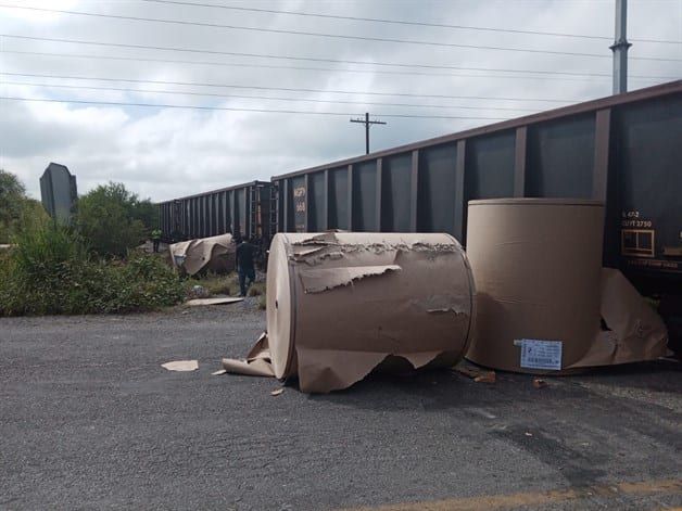 Tren impacta a tráiler en Tamaulipas