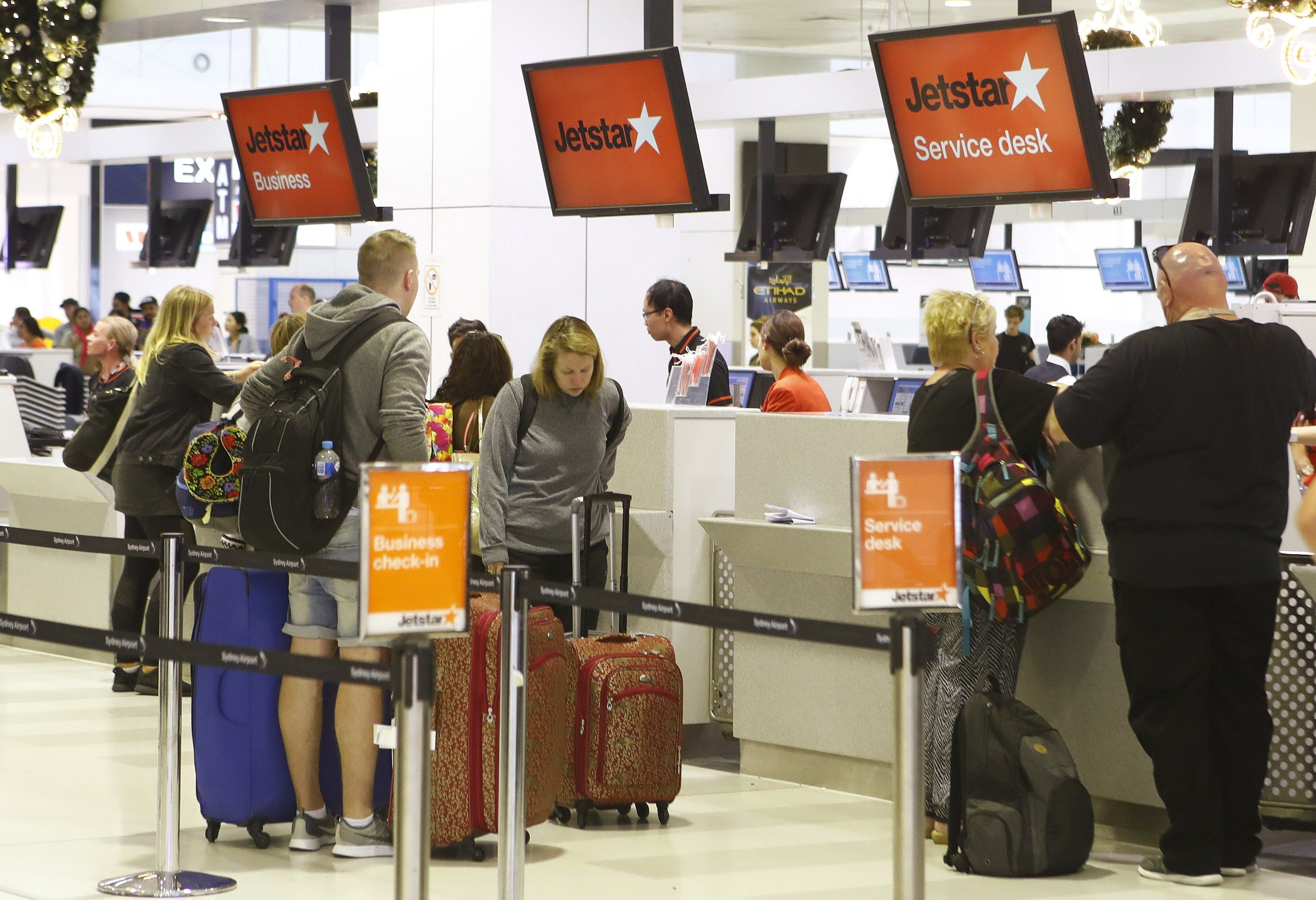 Viajeros en el aeropuerto internacional Kingsford Smith en Sídney (Australia), en una fotografía de archivo. EFE/Daniel Muñoz 
