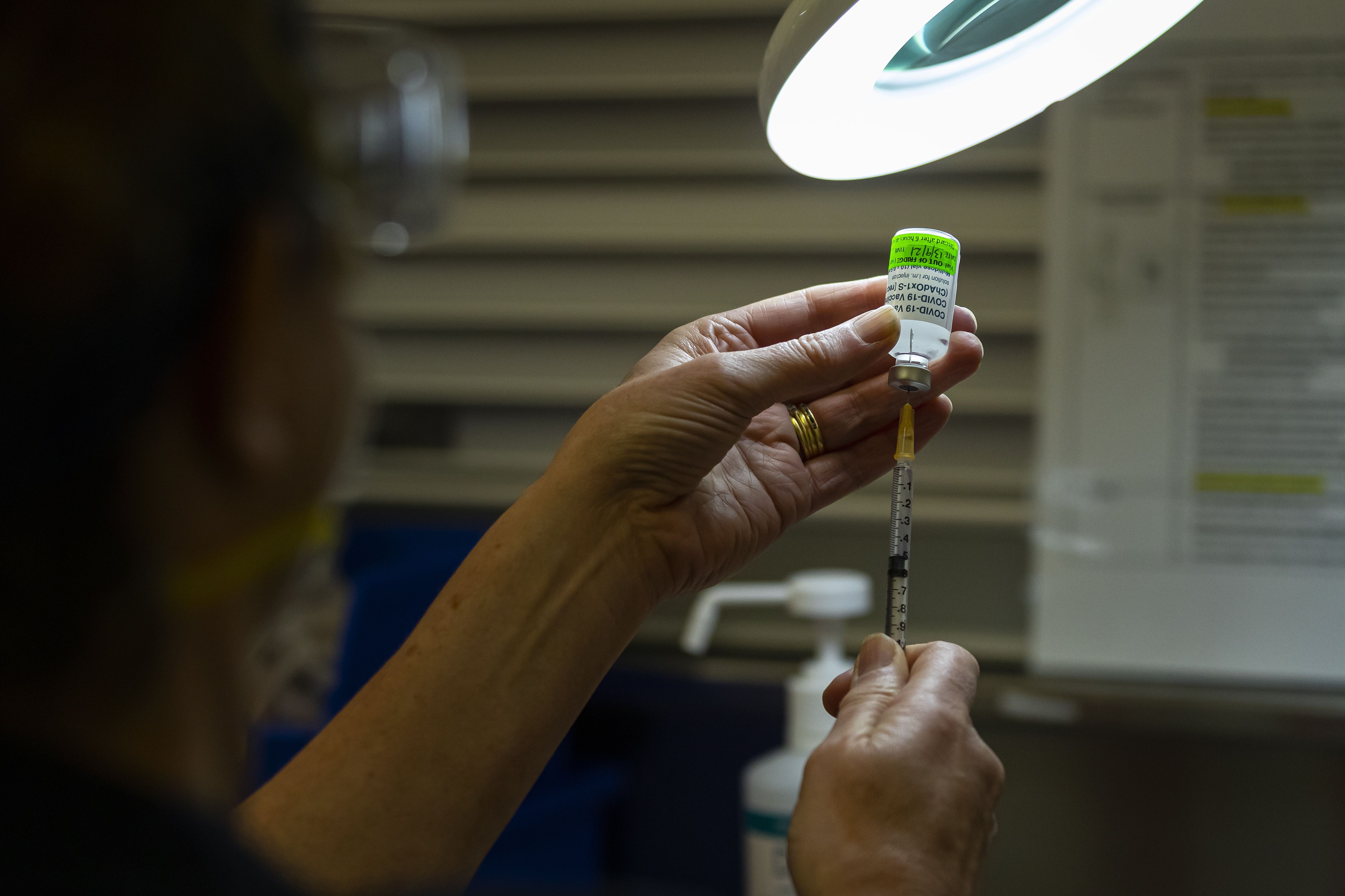 Fotografía de archivo de la vacuna Astrazenca contra la Covid-19. EFE/EPA/DANIEL POCKETT 