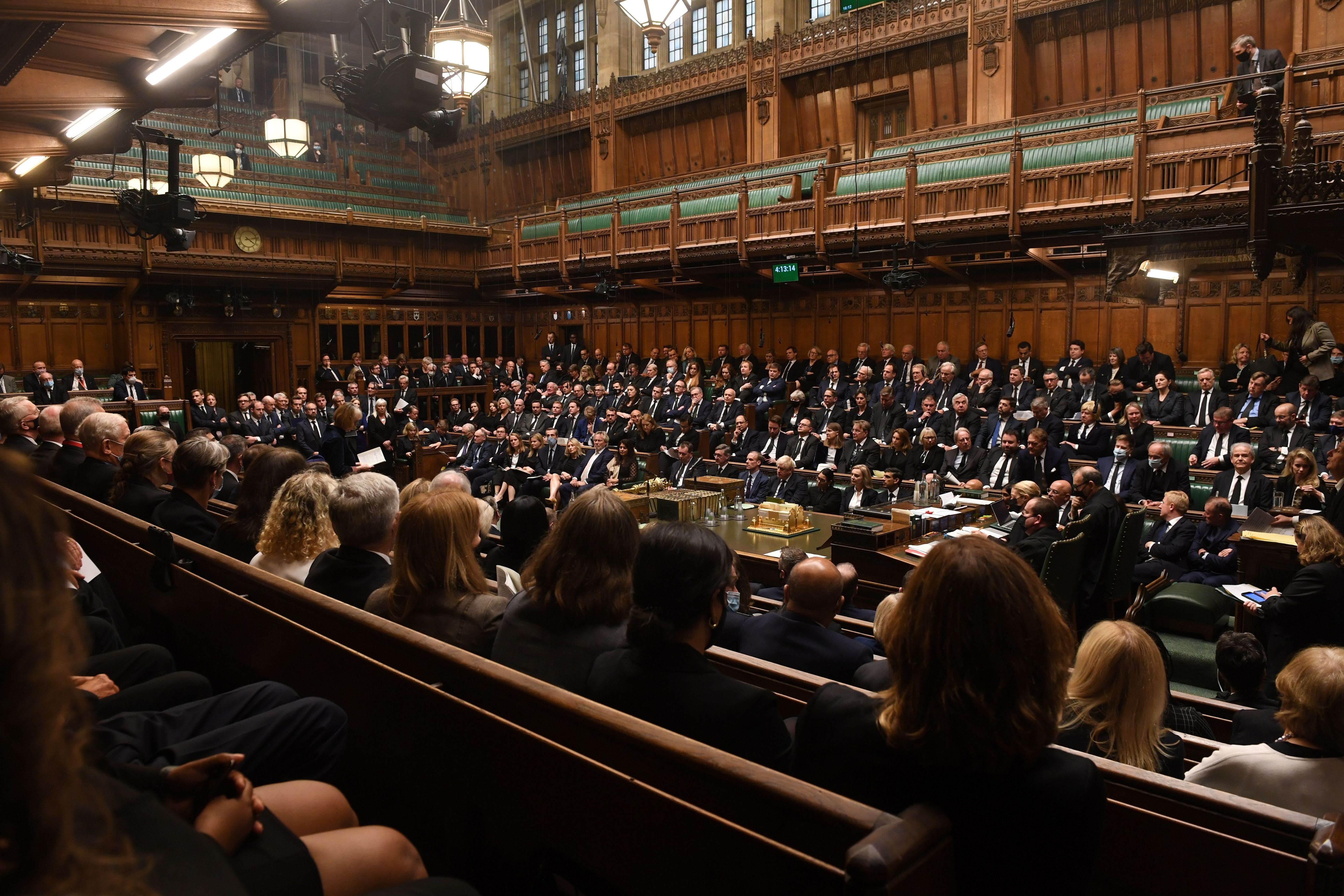 “Los informes sobre el uso indebido de drogas en el Parlamento que se dan en el Sunday Times son profundamente preocupantes" (UK Parliament/Jessica Taylor/Handout via REUTERS)