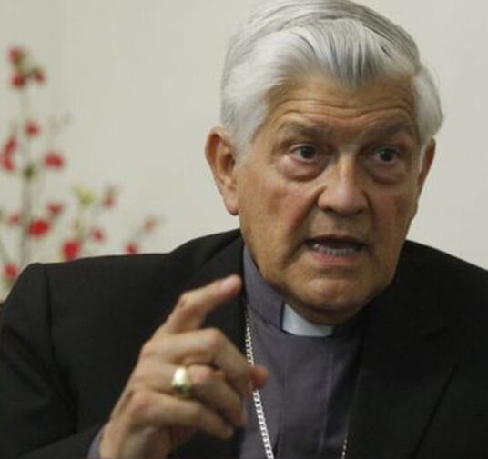 COVID-19: Arzobispo de Ayacucho no respeta medidas sanitarias al participar en boda