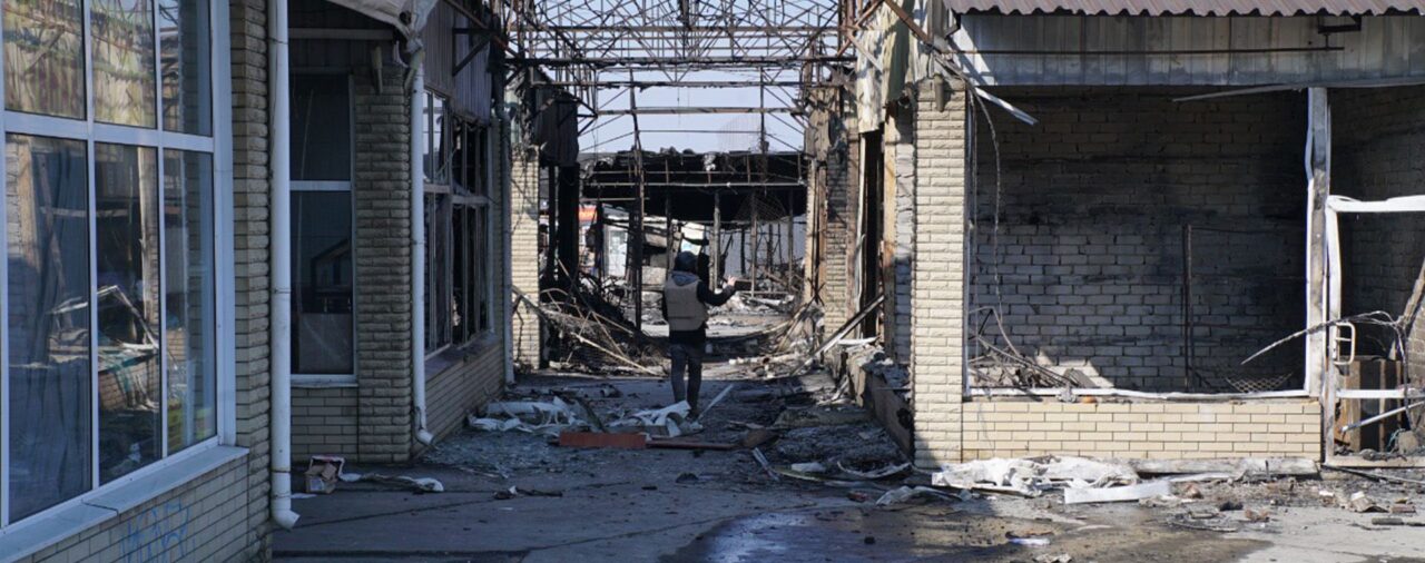 Infobae en Kharkiv: así quedó el mercado más grande de Ucrania, bombardeado por Rusia y capturado en un video estremecedor