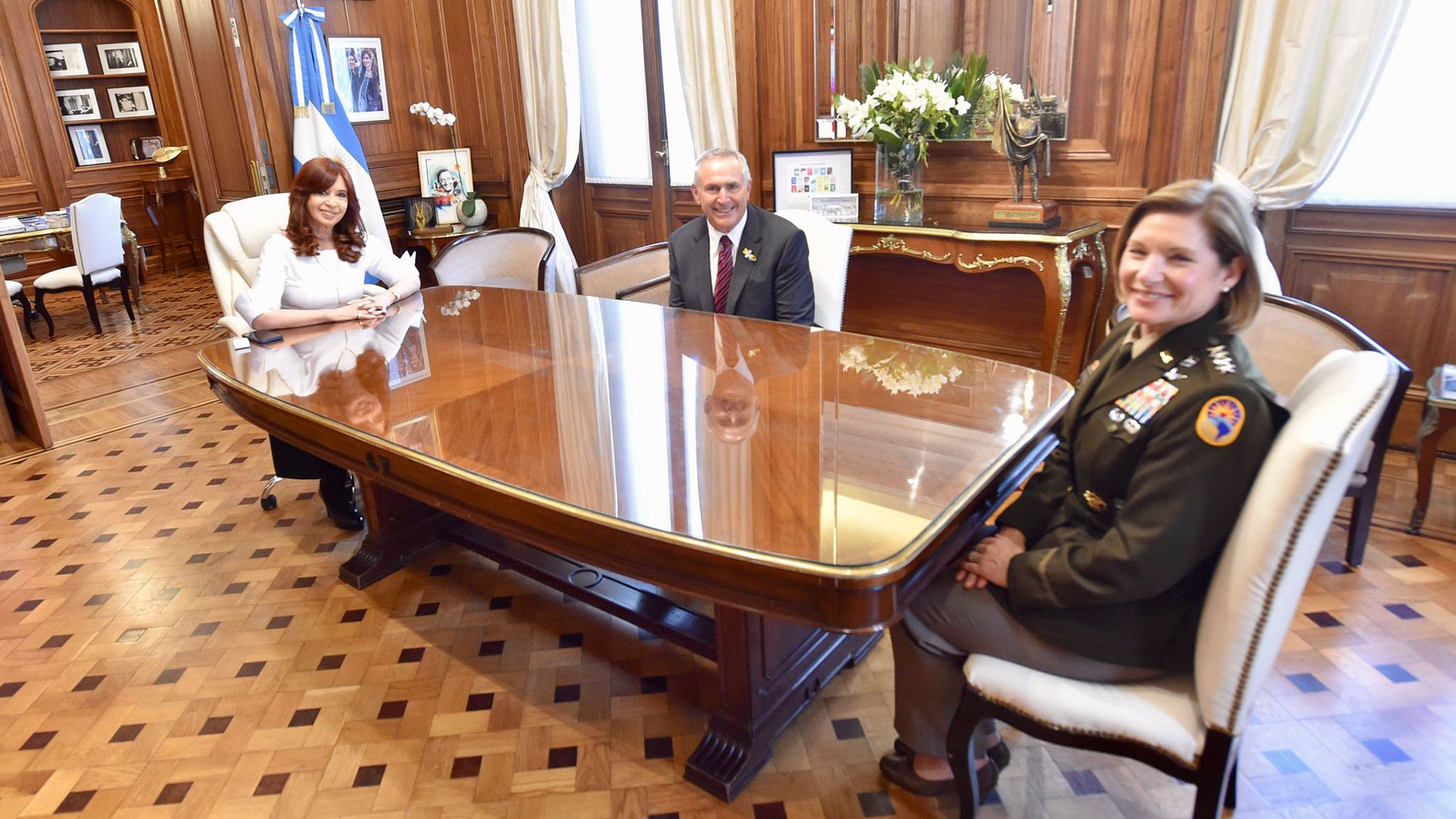 Cristina Kirchner Laura Richardson marc stanley