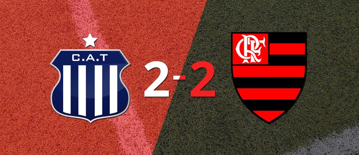 Talleres y Flamengo igualaron 2 a 2