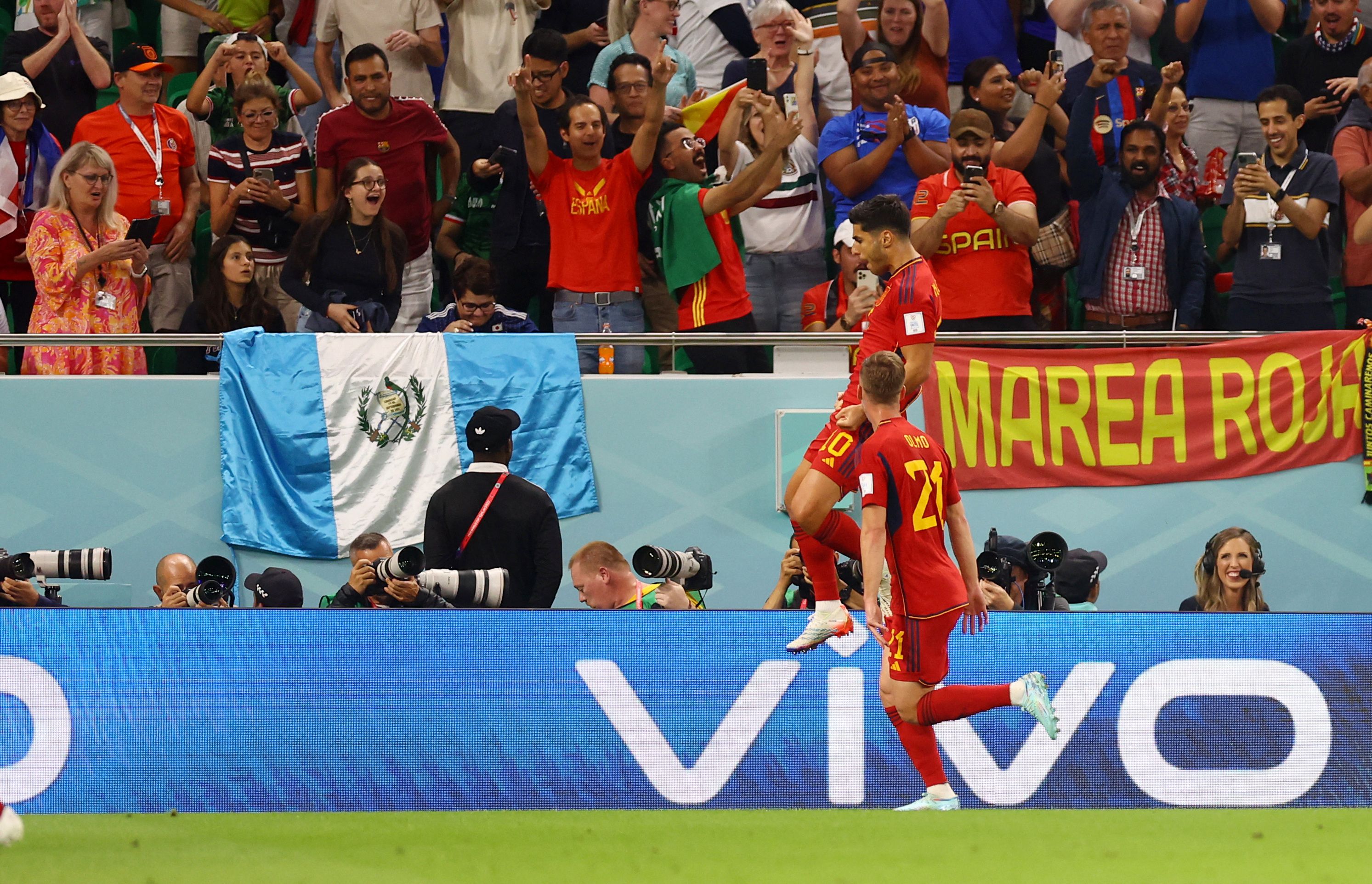 Alba asiste a Asensio que suma el segundo tanto para España frente a Costa Rica. REUTERS/Hannah Mckay