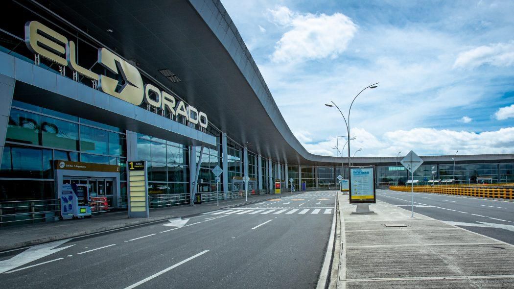 Migración Colombia pidió disculpas al pasajero golpeado en el aeropuerto El Dorado