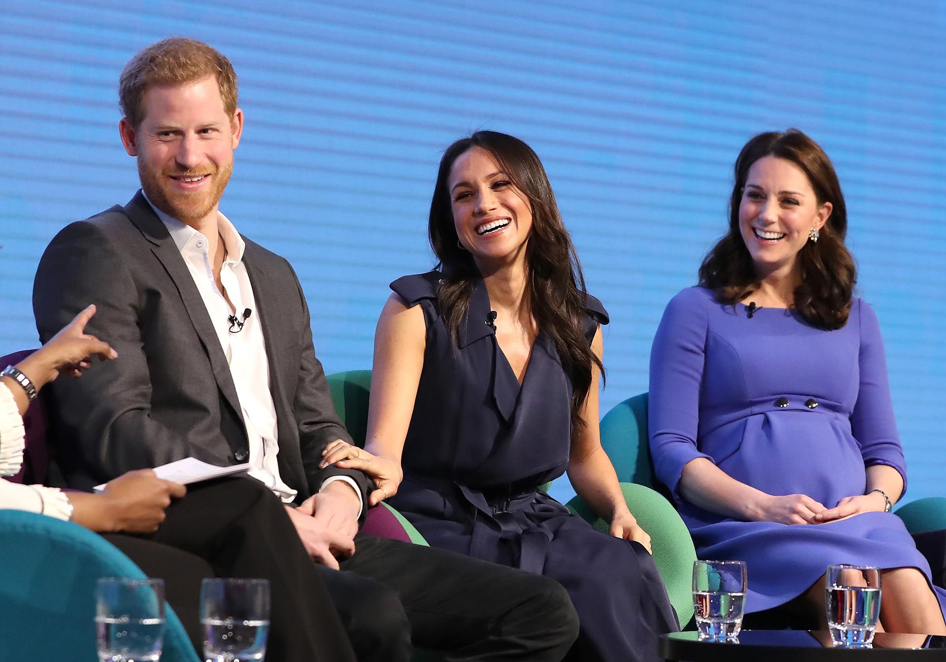 El príncipe Harry, Meghan Markle, y la duquesa de Cambridge asisten al primer Foro anual de la Fundación Real el 28 de febrero de 2018 en Londres (AFP)