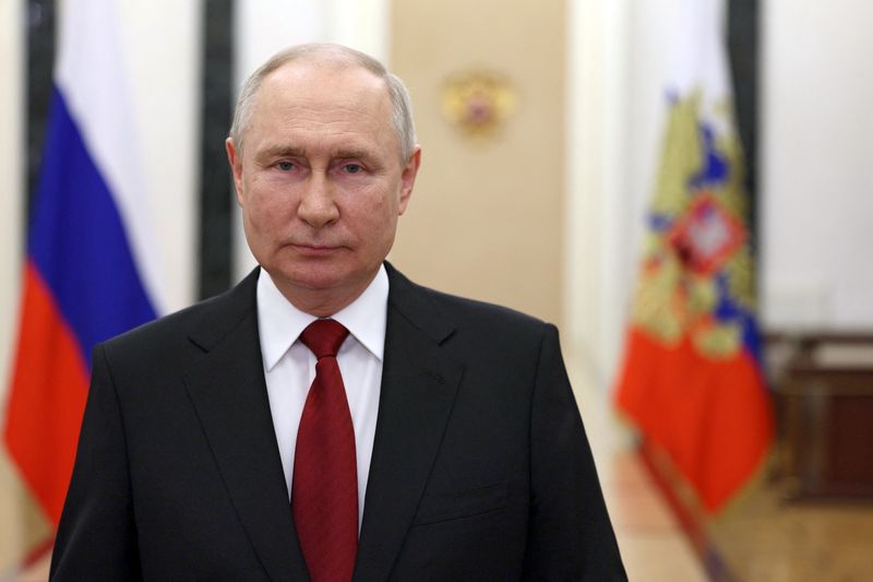 El presidente ruso, Vladímir Putin, pronuncia un discurso en video con motivo del Día de la Juventud en Moscú, Rusia, en esta imagen publicada el 24 de junio de 2023. Sputnik/Gavriil Grigorov/Kremlin vía REUTERS