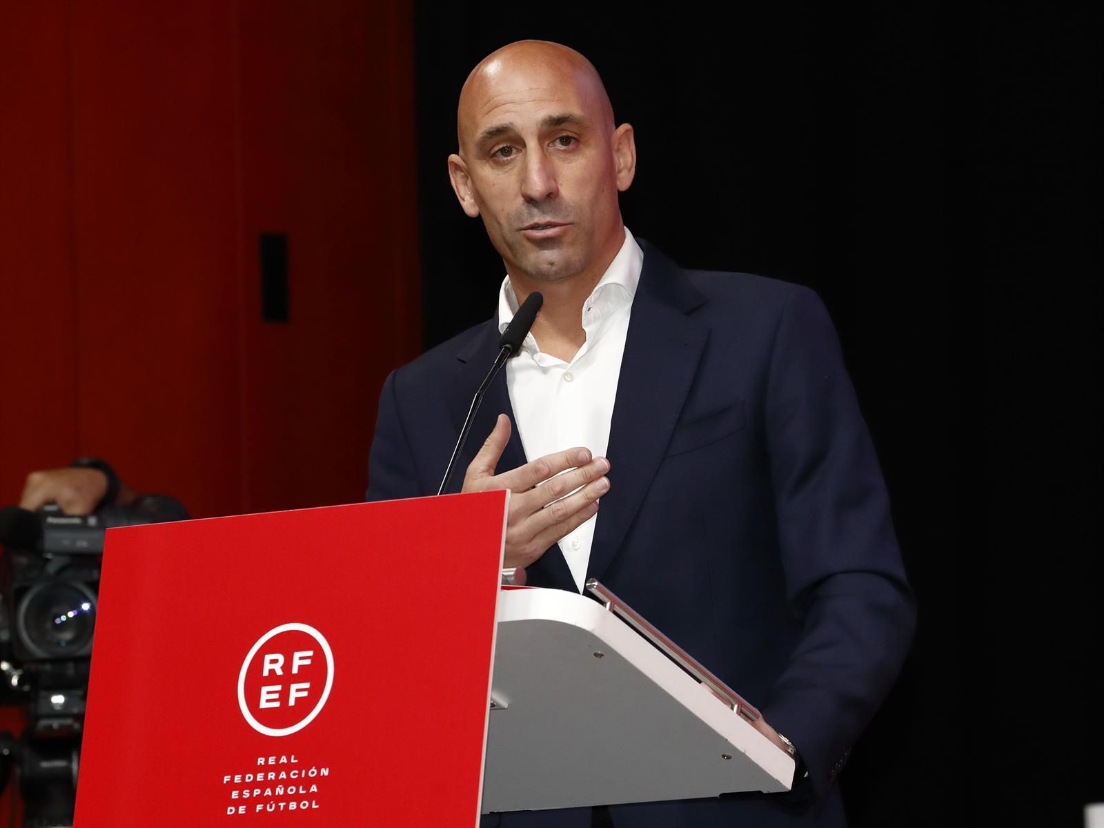 Rubiales durante la recepción en Moncloa con Pedro Sánchez (REUTERS).