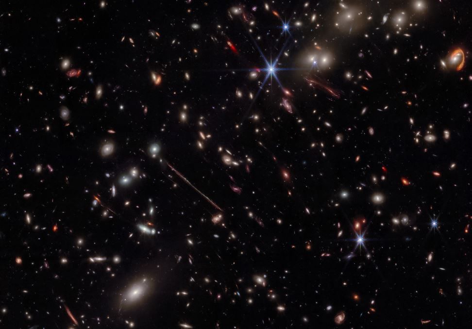 Una nueva imagen del cúmulo de galaxias conocido como “El Gordo” está revelando objetos distantes y polvorientos nunca antes vistos. (Europa Press) 