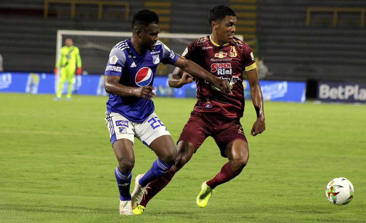 Deportes Tolima y Millonarios durante el partido de ida de la final 2021-I. Foto: Dimayor.