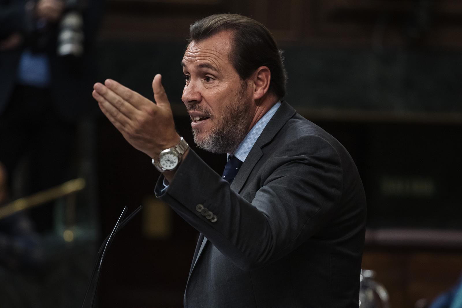 Óscar Puente, este martes en el Congreso de los Diputados. (Carlos Luján/Europa Press) 