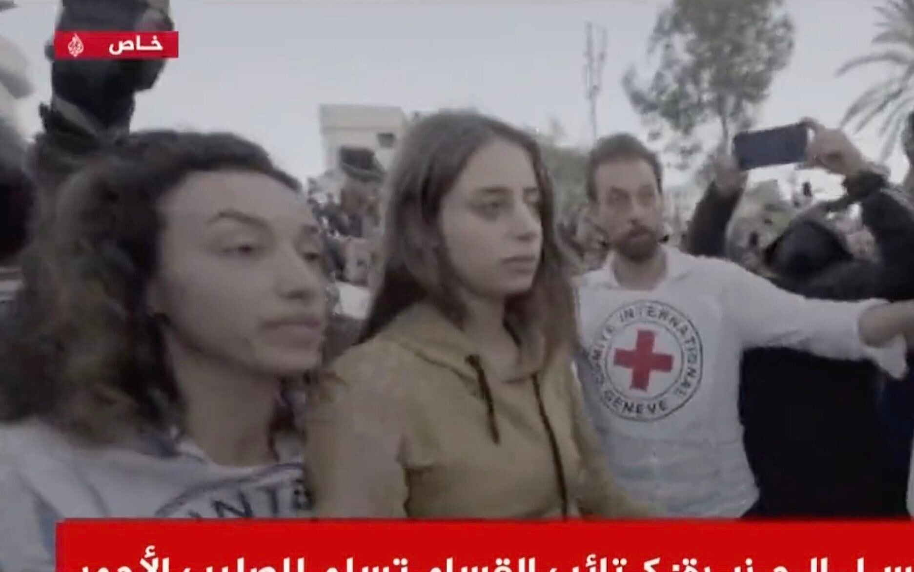 Dos rehenes liberados por Hamás identificados como Mia Shem y Amit Soussana