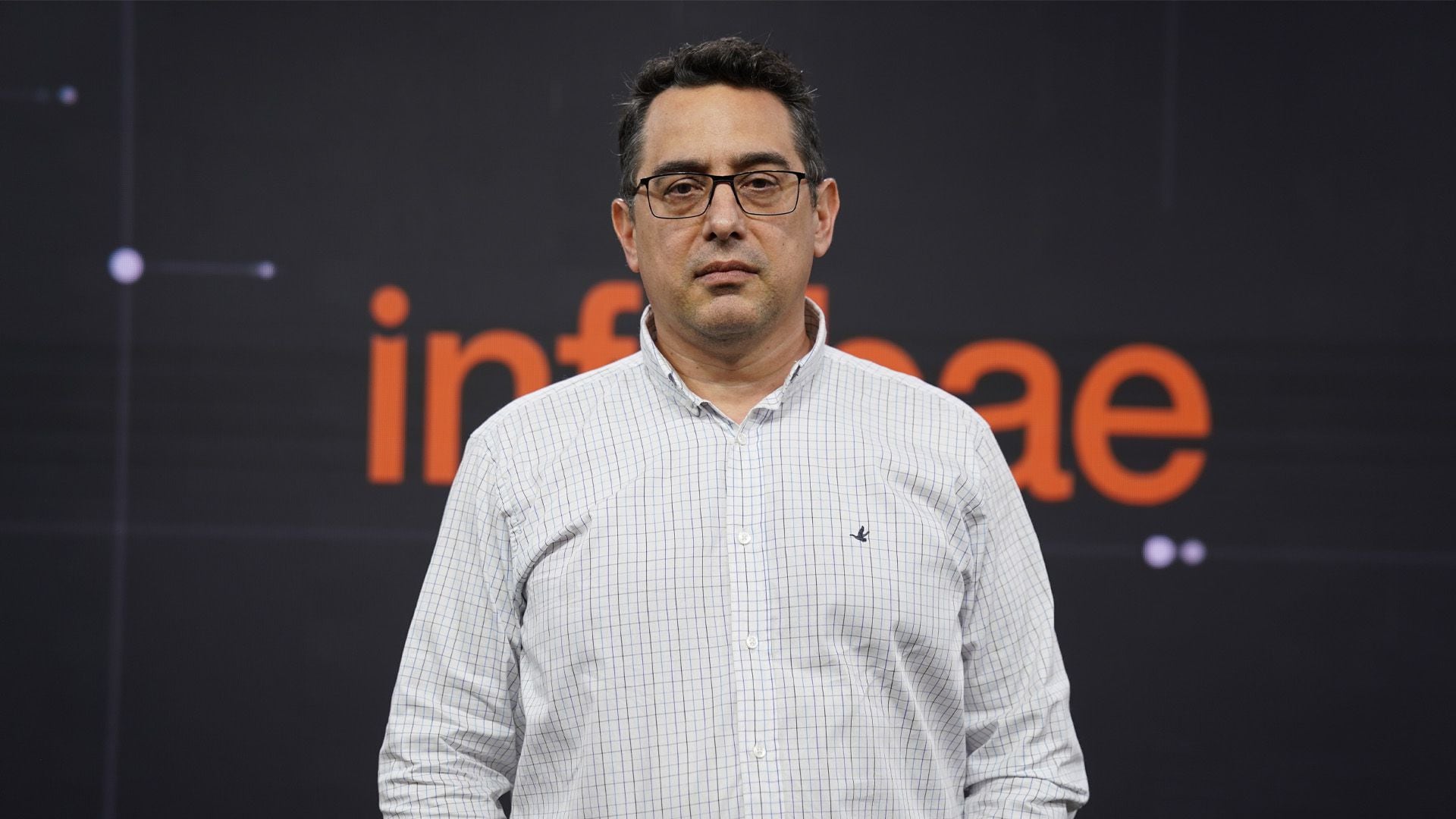 Diego Sodor, líder de Data Science & Analytics en Axion Energy, reveló el enfoque innovador de la empresa en sus estaciones de servicio que no solo optimiza sus operaciones. A su vez, el uso de diversas herramientas tecnológicas permitió instalar una cultura de toma de decisiones fundamentada en evidencia, transformando la empresa en un referente en la implementación de soluciones basadas en datos para el éxito del negocio.