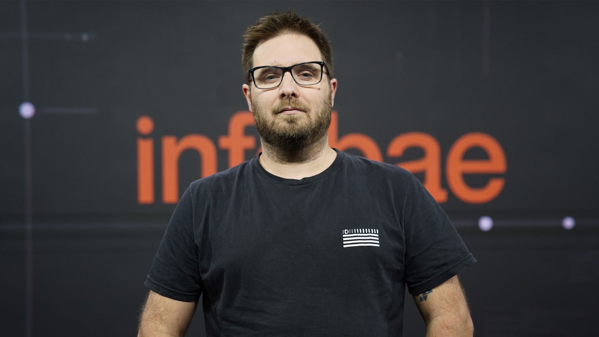 Actualmente, la plataforma registra aproximadamente 45 compras por segundo. Ante estos volúmenes de datos, Mercado Libre trabaja con un ecosistema de IA compuesto por un conjunto de múltiples disciplinas, algoritmos, modelos y aplicaciones utilizadas en el desarrollo de sistemas inteligentes.