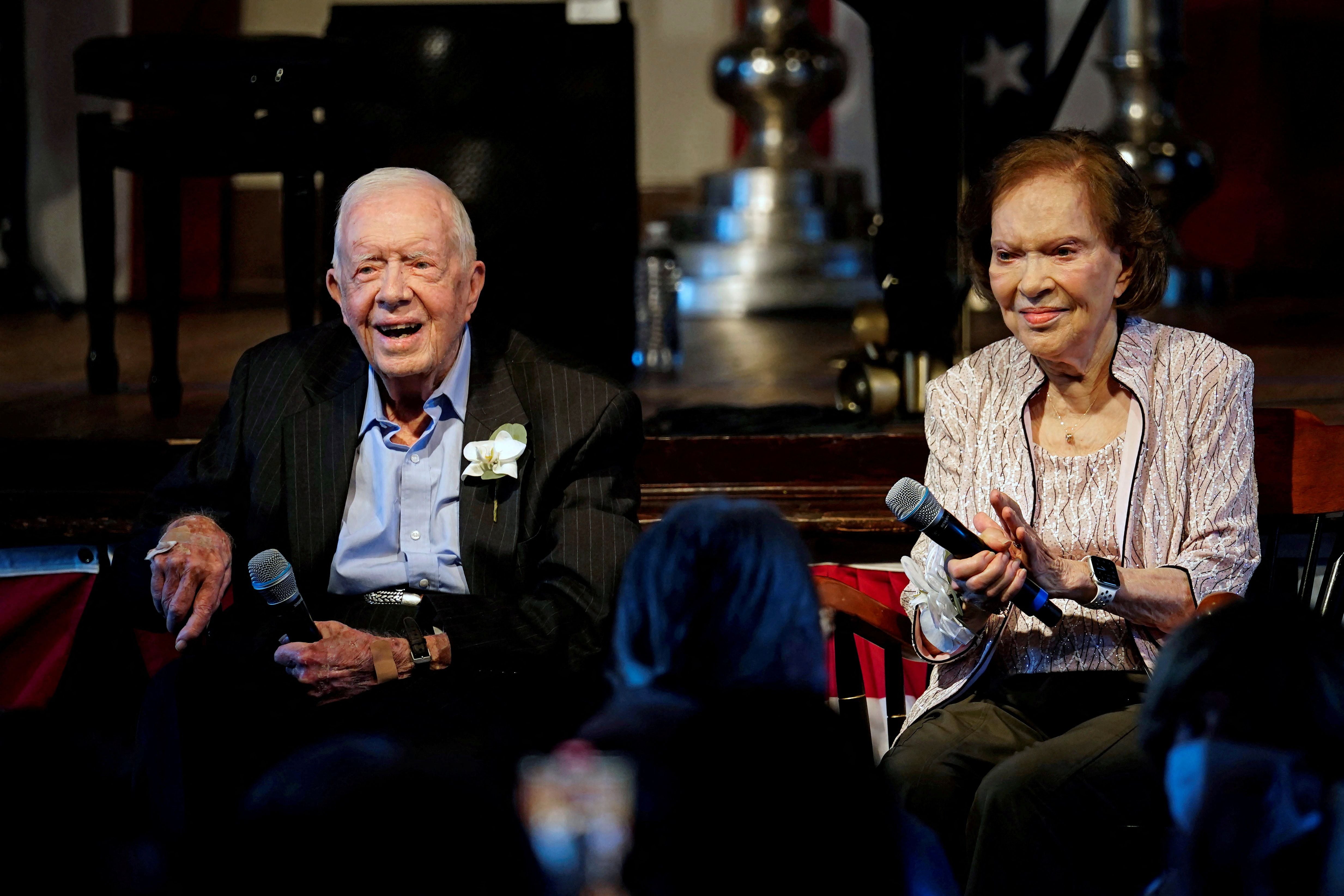 El ex presidente de EEUU, Jimmy Carter, junto a su esposa Rosalynn (REUTERS)