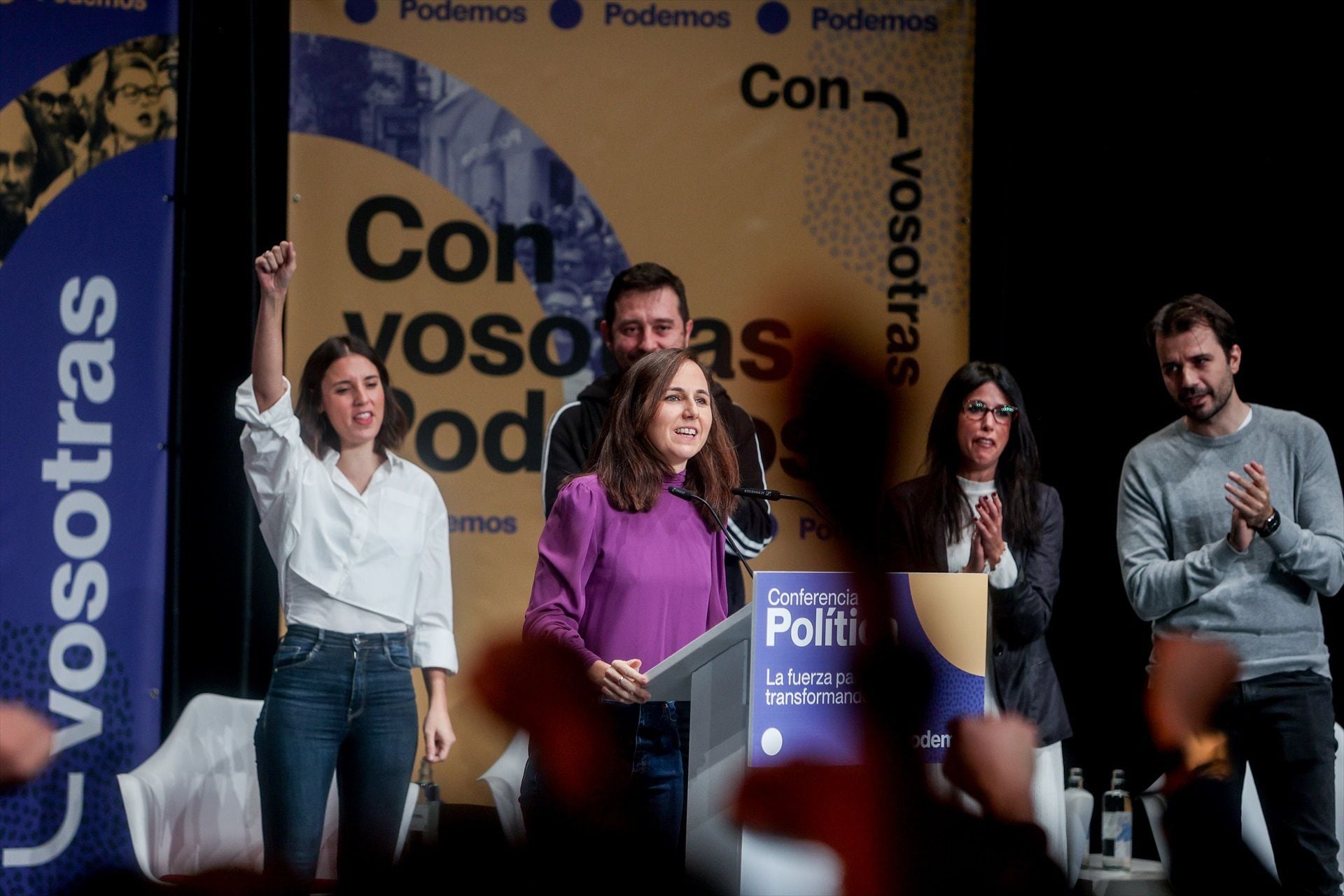 Irene Montero, Ione Belarra, Martina Velarde y Javier Sánchez Serna, miembros de Podemos, durante un acto del partido. (Ricardo Rubio / Europa Press)