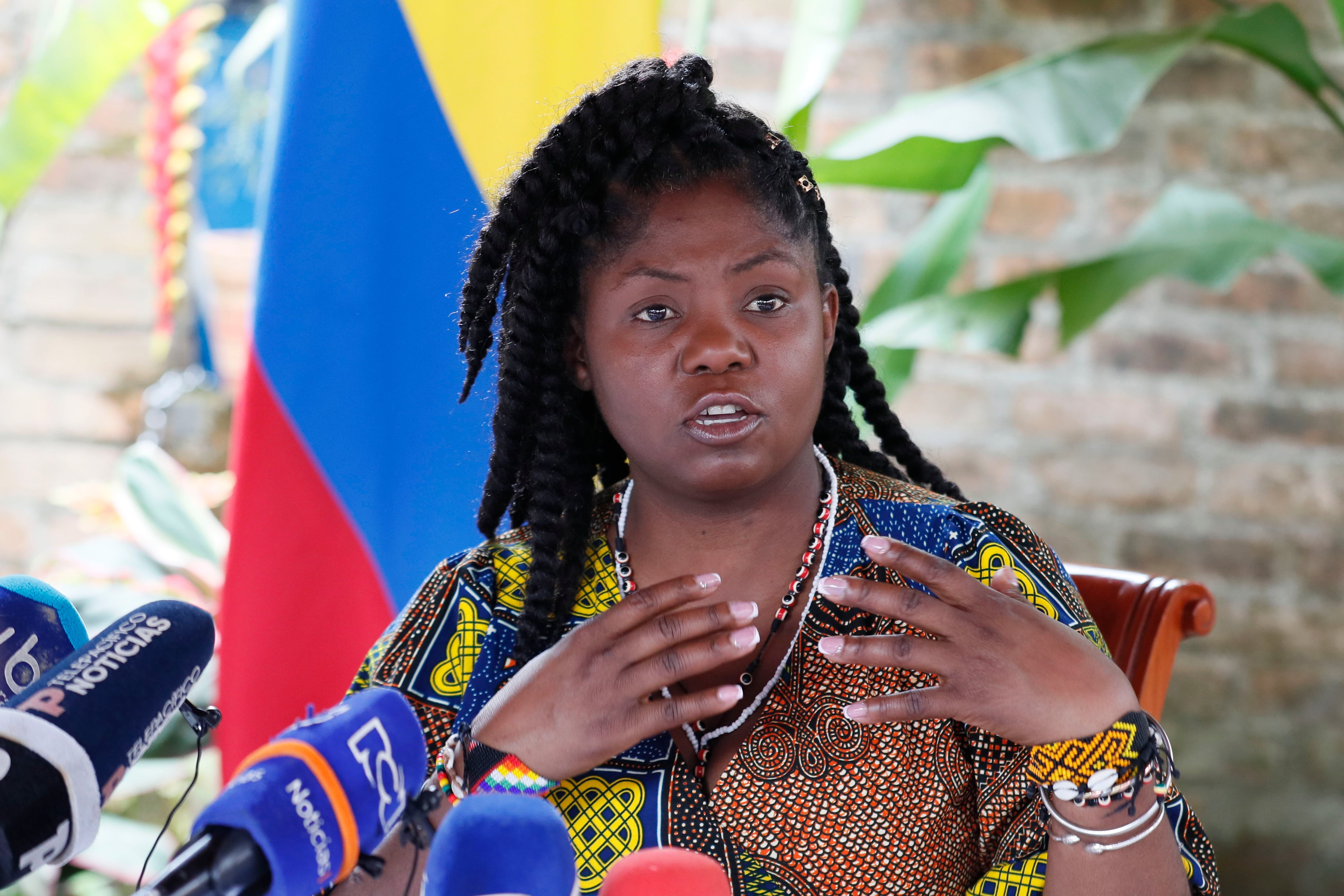 Varias personas atrapadas por derrumbes de tierra en el departamento colombiano del Chocó - crédito Carlos Ortega/EFE 