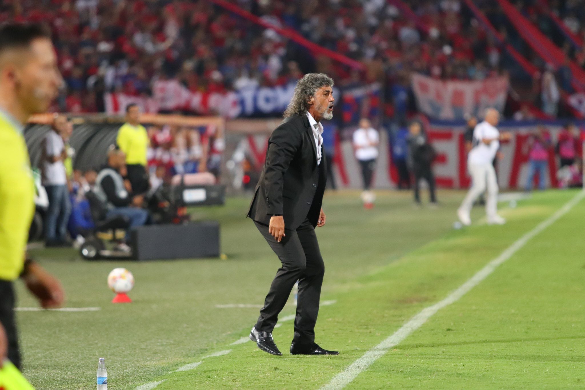 Leonel Álvarez fue sancionado por la Dimayor por insultar a un árbitro - crédito @DeporPereiraFC