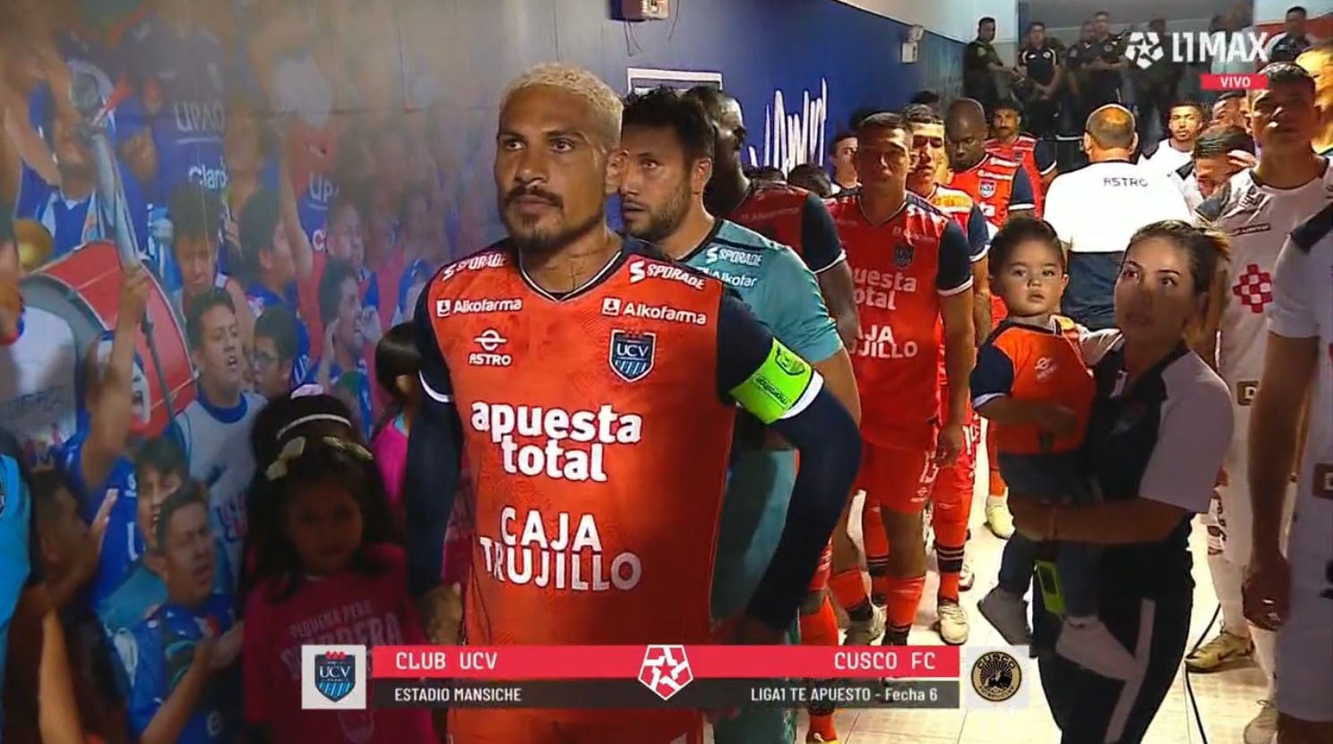 César Vallejo vs Cusco FC: Paolo Guerrero en el túnel de salida al campo de juego para el duelo por la Liga 1 2024