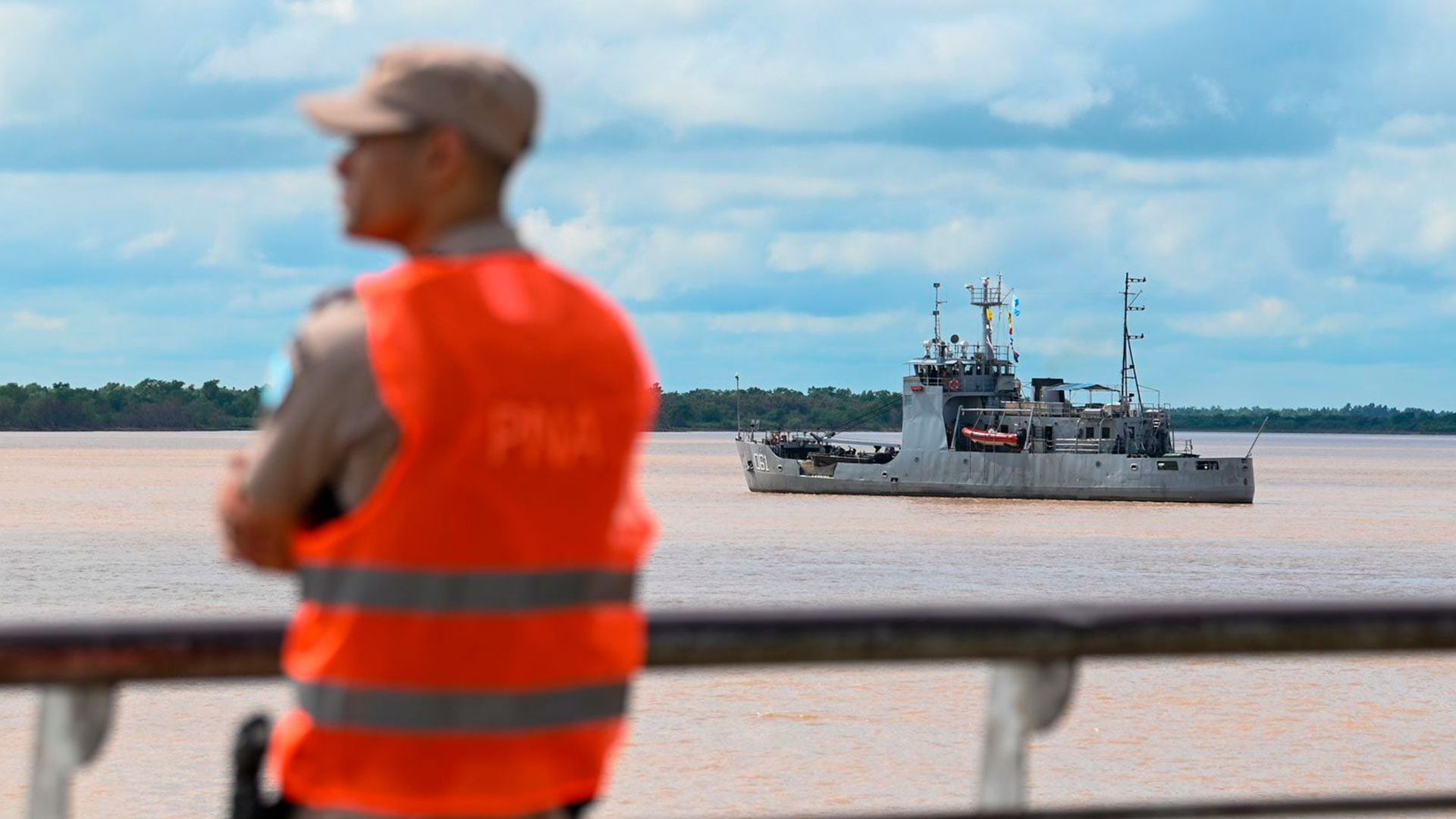 Luis Petri y Patricia Bullrich en Rosario: despliegue militar para combatir el narcotráfico