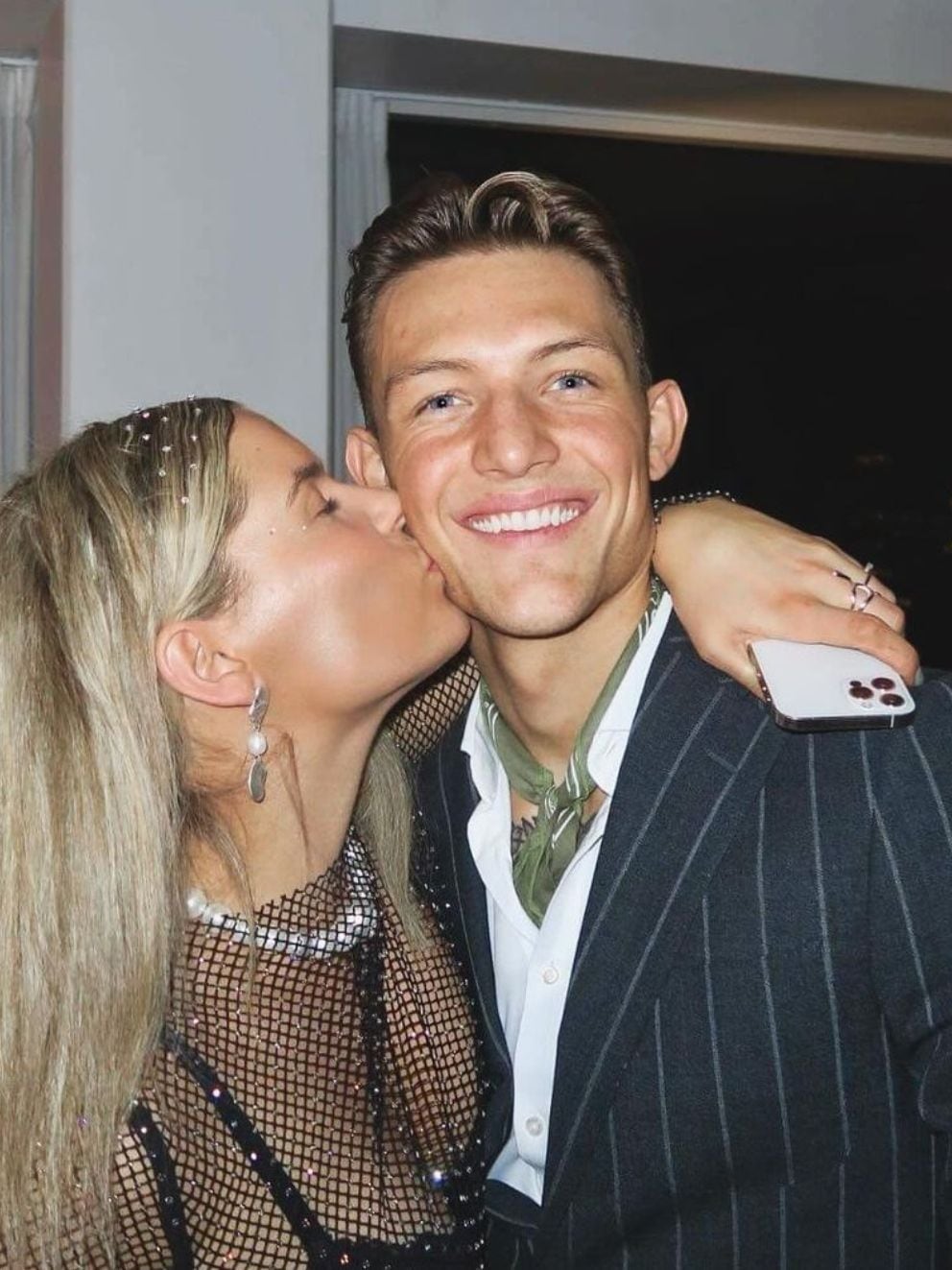 Oliver Sonne e Isabella Taulund tiene una relación de hace varios años y derrochan amor en Dinamarca. Instagram.