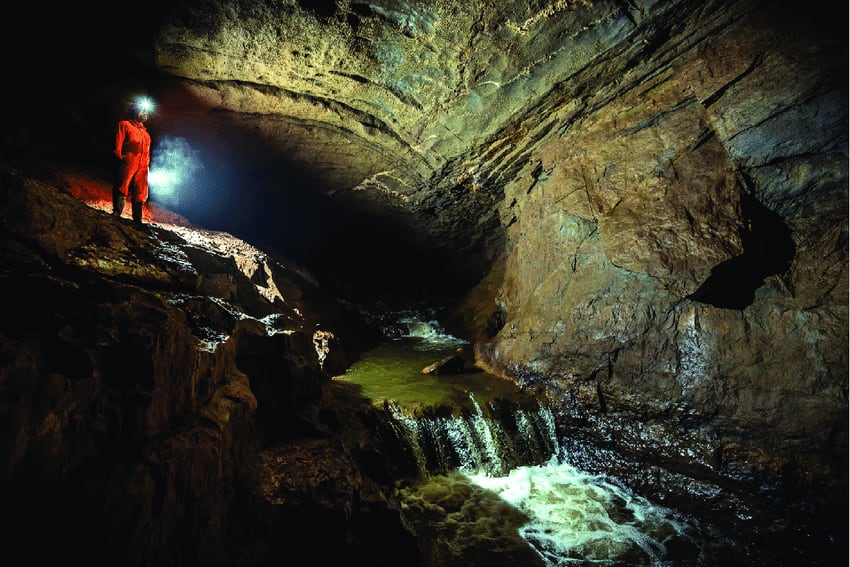 Caverna La Tronera