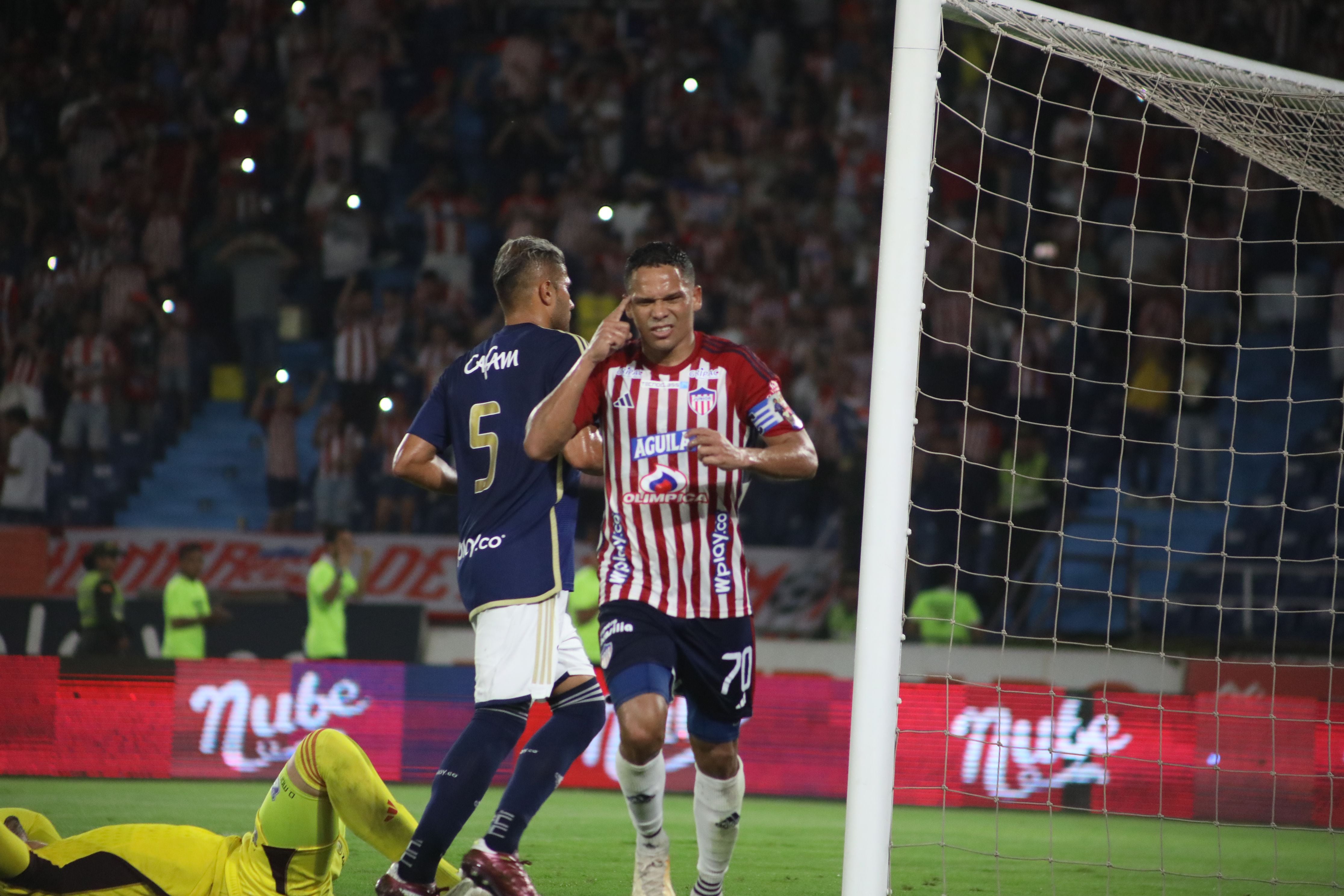 El delantero del Junior FC marcó un doblete que le permite ser el líder de la clasificación de goleadores - crédito Colprensa