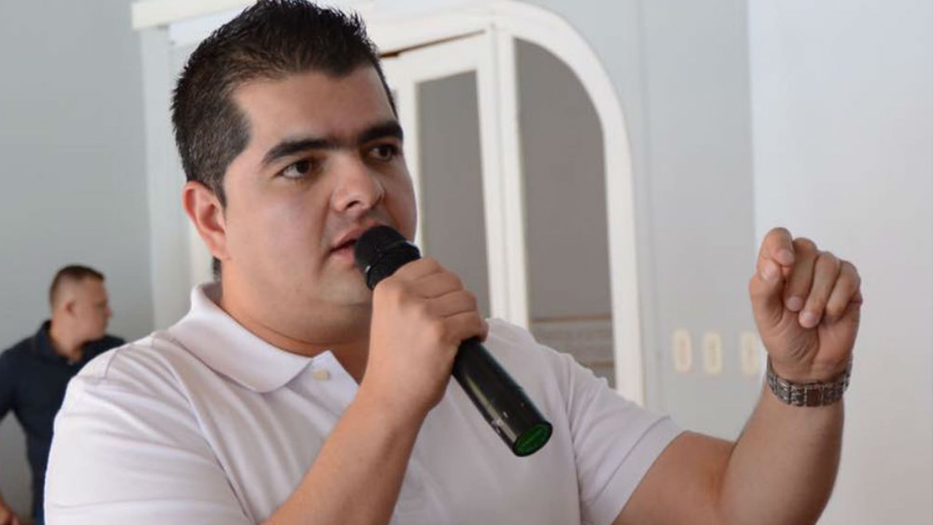 Senador Julián Bedoya, cuestionado por su título profesional como abogado. Archivo particular.