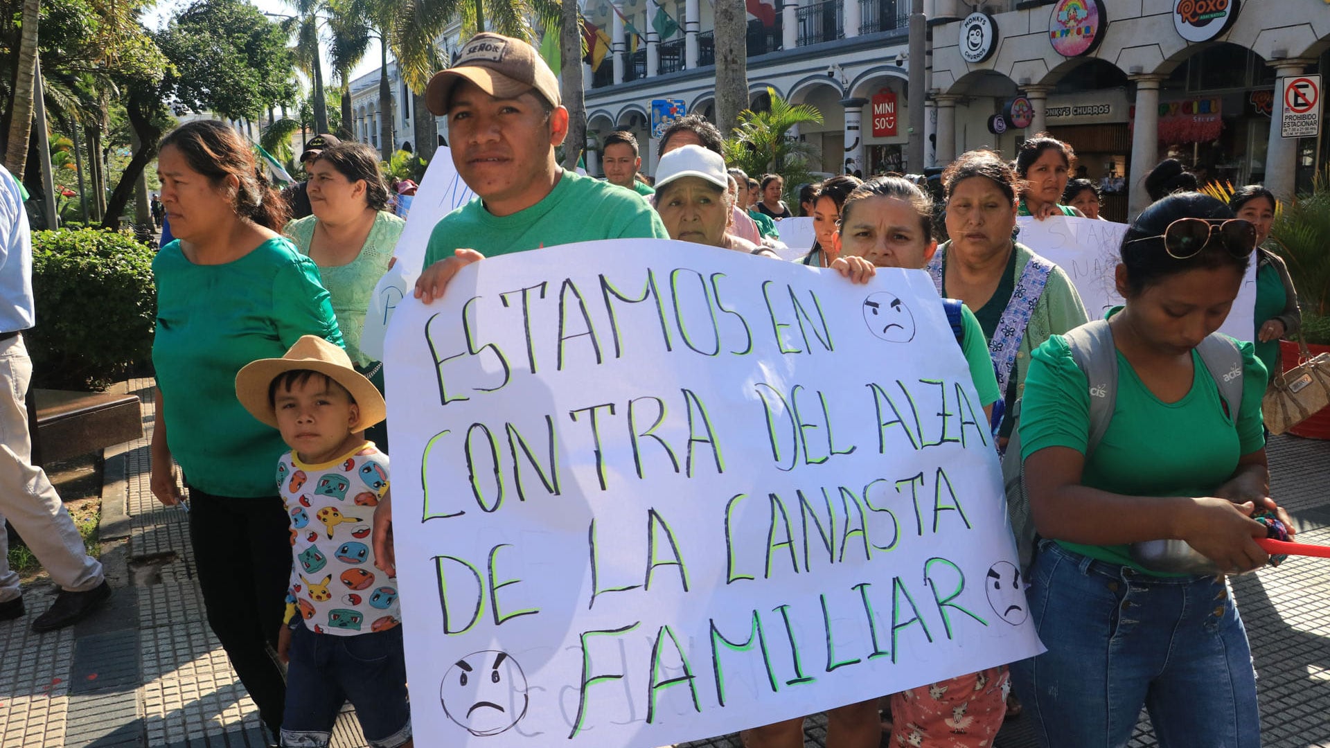 Aumentan las protestas por alza de precios, falta de diésel y divisas en Bolivia