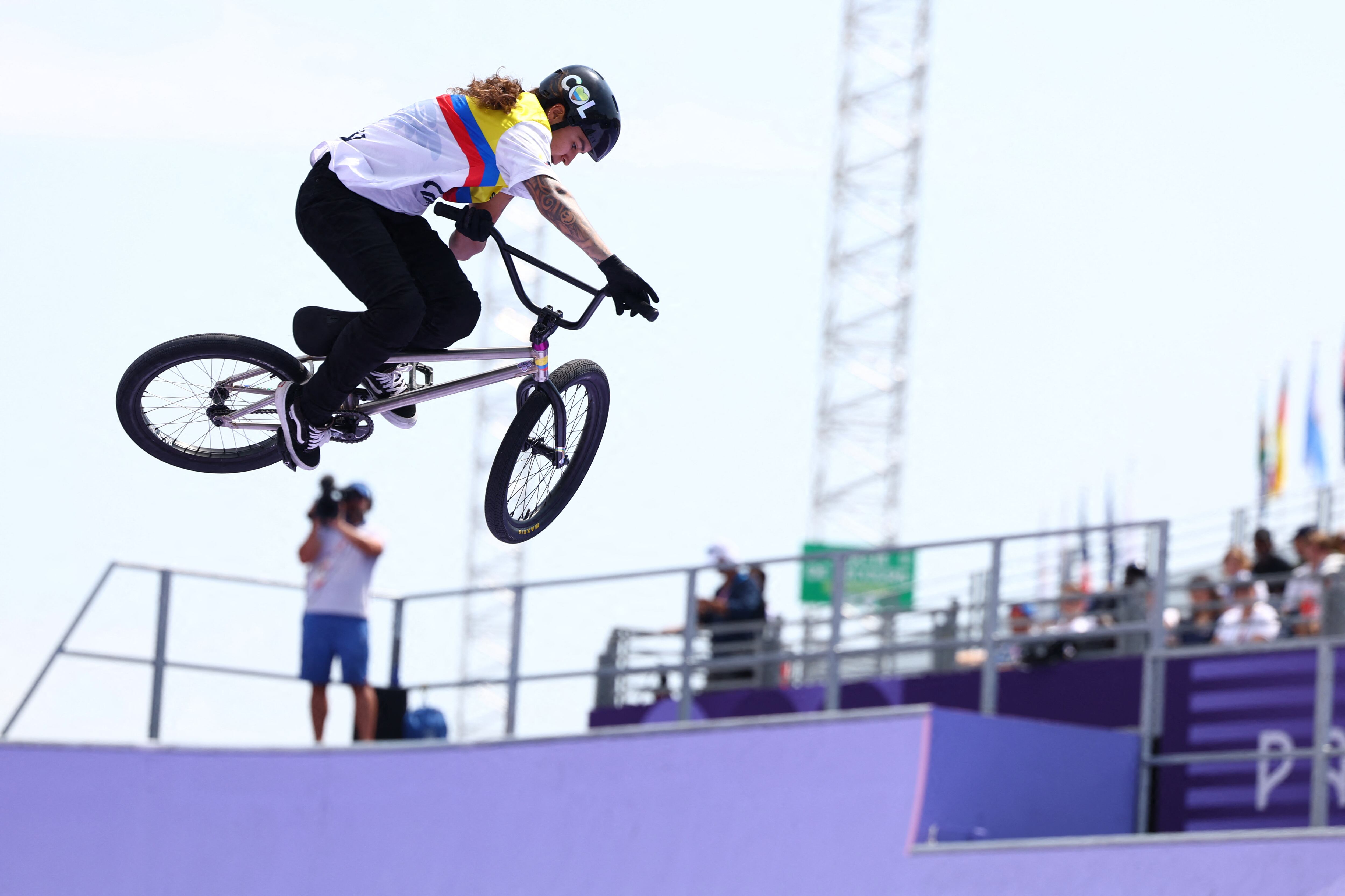 A sus 21 años, Queen Saray realizó una histórica participación en la prueba BMX Freestyle y quedó entre las cinco mejores del mundo - crédito REUTERS/Esa Alexander