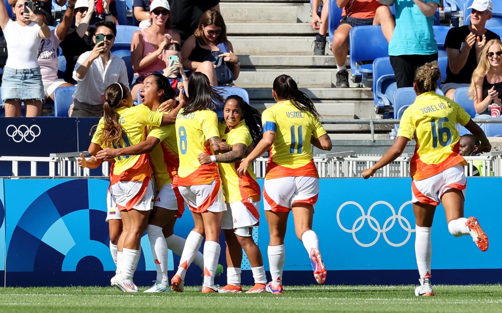 La celebración tras el gol de Mayra Ramírez -crédito Nir Elias/REUTERS