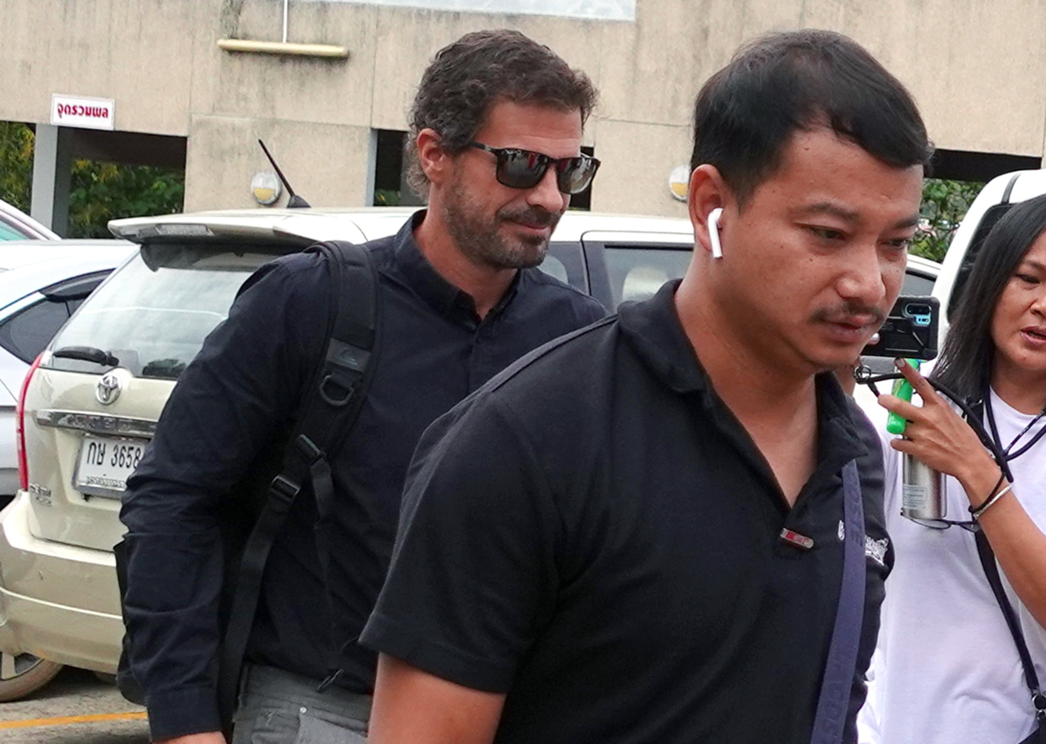 El actor español Rodolfo Sancho a su llegada al tribunal de Samui, padre de Daniel Sancho condenado en Tailandia a cadena perpétua por el asesinato del colombiano Edwin Arrieta. EFE/EPA/SITTHIPONG CHAROENJAI 