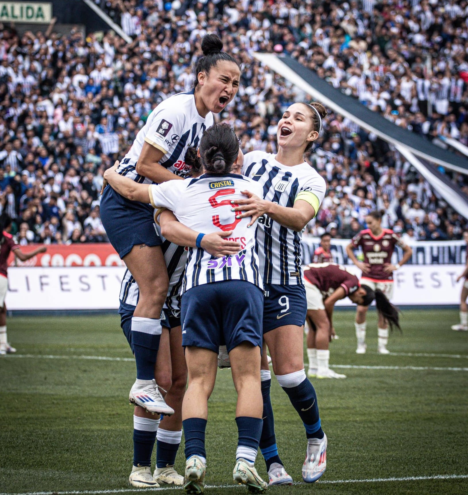 Alianza Lima no tuvo problemas para superar a Universitario en Matute por la final vuelta de la Liga Femenina 2024. - créditos: Liga Femenina FPF